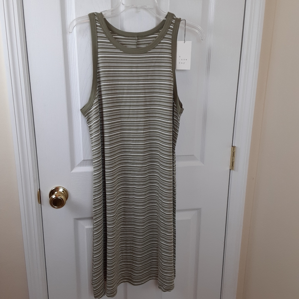 NWT Sleeveless Long Casual Dress Size XL